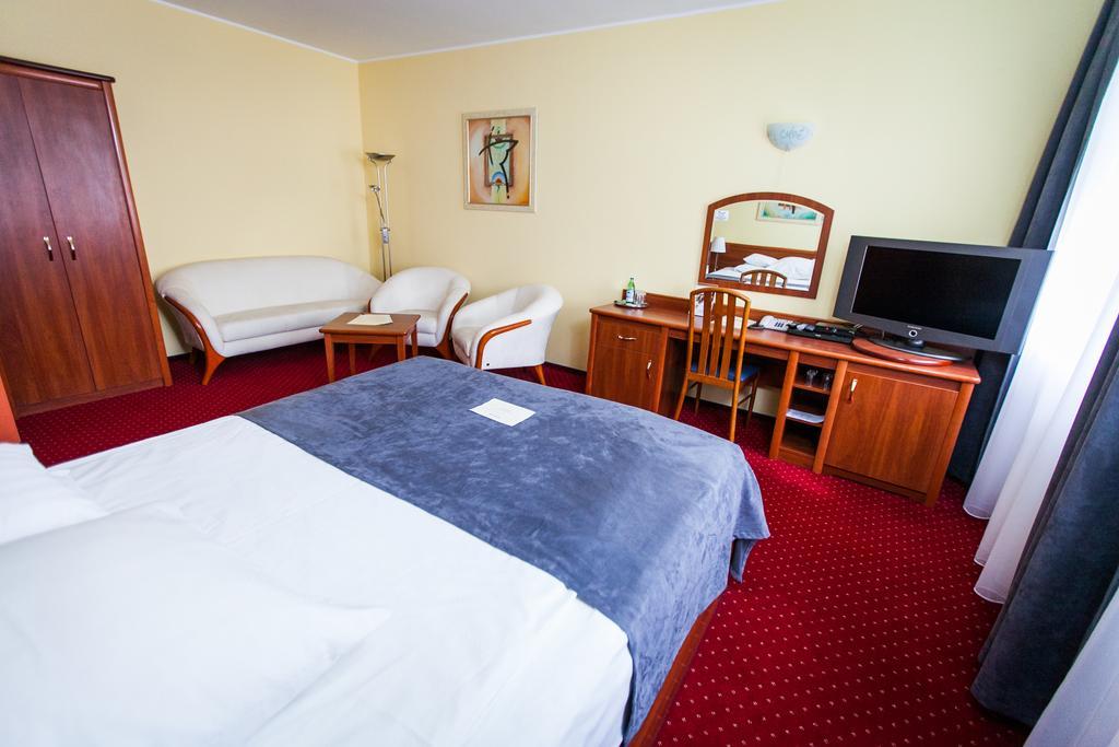 Hotel Court Wellness&Spa Kędzierzyn-Koźle Zewnętrze zdjęcie